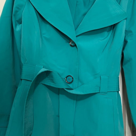 New London Fog rain Jacket with hoodie - Picture 2 of 5